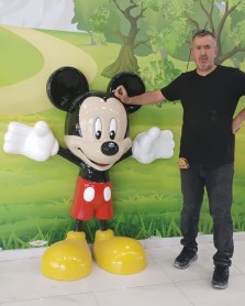 mickey-mouse-heykeli.jpg